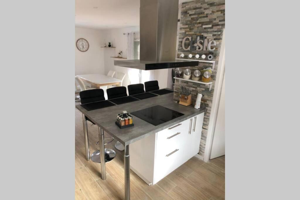 סן-ז'אן-ד'אילה Agreable Maison Entre Bordeaux Et Le Bassin מראה חיצוני תמונה